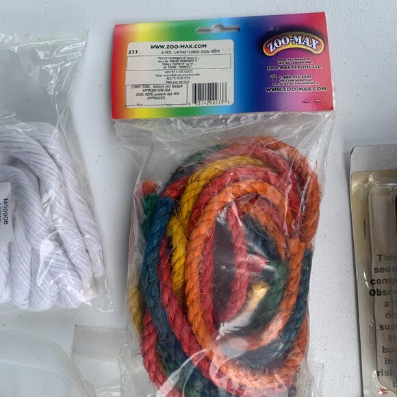 BIRD SUPPLIES - 6pc lot PARROT MACCAW, cage toys, ropes, blocks, replacememt DYI - Picture 4 of 10